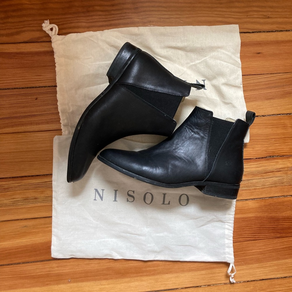 Nisolo Black Leather Chelsea Boots Size 9